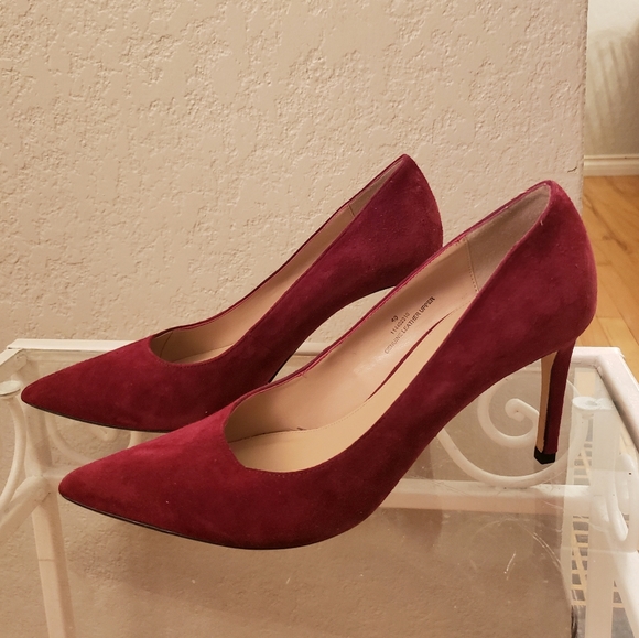 Town Shoes red suede pumps - Picture 2 of 4